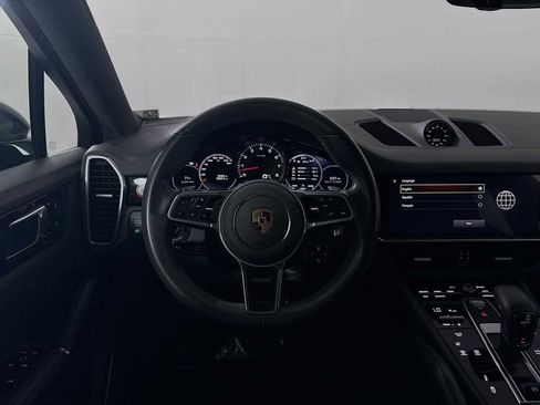 Used 2022 Porsche Cayenne S image 30