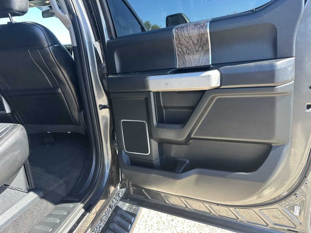 Used 2019 Ford F250 Lariat w/ Lariat Ultimate Package AWD/4WD image 21
