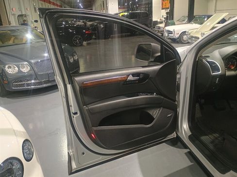 Used 2010 Audi Q7 3.6 Premium Plus image 22