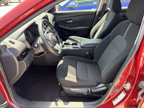 Used 2025 Nissan Sentra SV FWD image 17