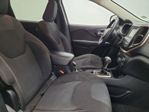 Used 2016 Jeep Cherokee Latitude image 21