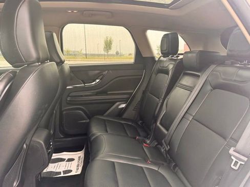 Used 2025 Lincoln Corsair AWD w/ Equipment Group 101A image 31