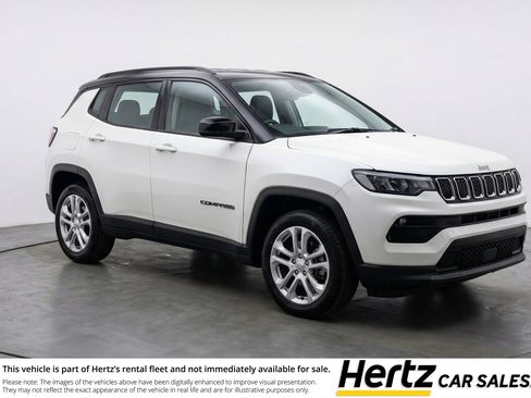 Used 2025 Jeep Compass Limited image 1