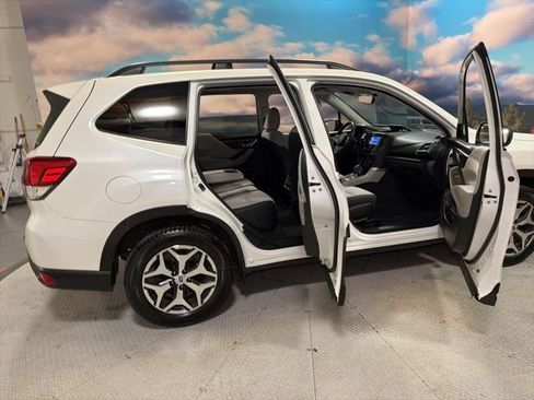 Used 2019 Subaru Forester Premium w/ Popular Package #1 AWD/4WD image 42