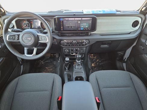 Used 2024 Jeep Wrangler Unlimited Sahara w/ Safety Group AWD/4WD image 9