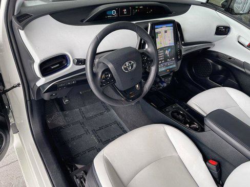 Certified 2020 Toyota Prius Limited FWD image 9