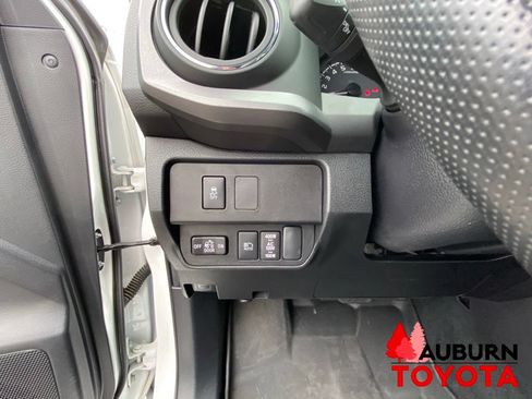 Used 2023 Toyota Tacoma TRD Off-Road w/ Technology Package AWD/4WD image 34