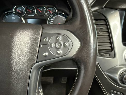 Used 2018 Chevrolet Suburban Premier image 10