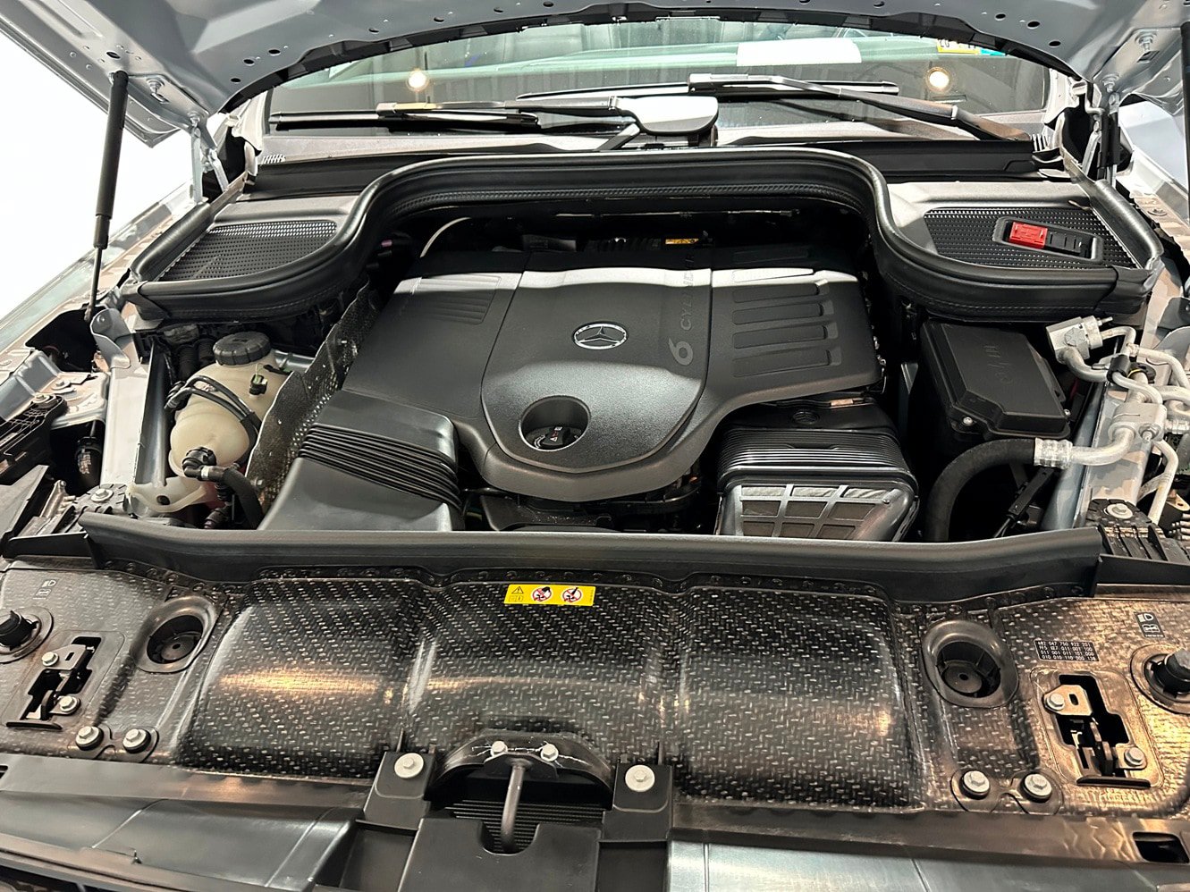Certified 2025 Mercedes-Benz GLS 450 4MATIC image 44