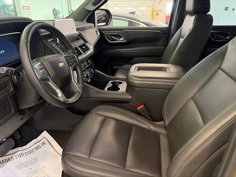 Used 2023 Chevrolet Suburban LT AWD/4WD image 15