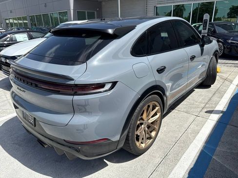Used 2024 Porsche Cayenne Turbo GT AWD/4WD image 9
