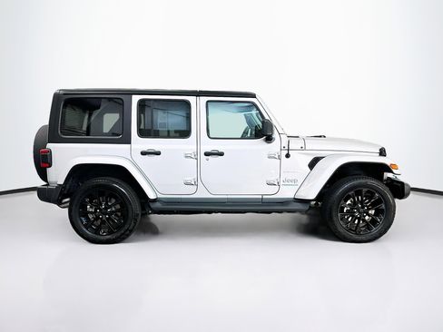 Used 2023 Jeep Wrangler Sahara w/ Cold Weather Group image 10