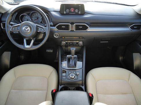 Used 2017 MAZDA CX-5 Touring image 10