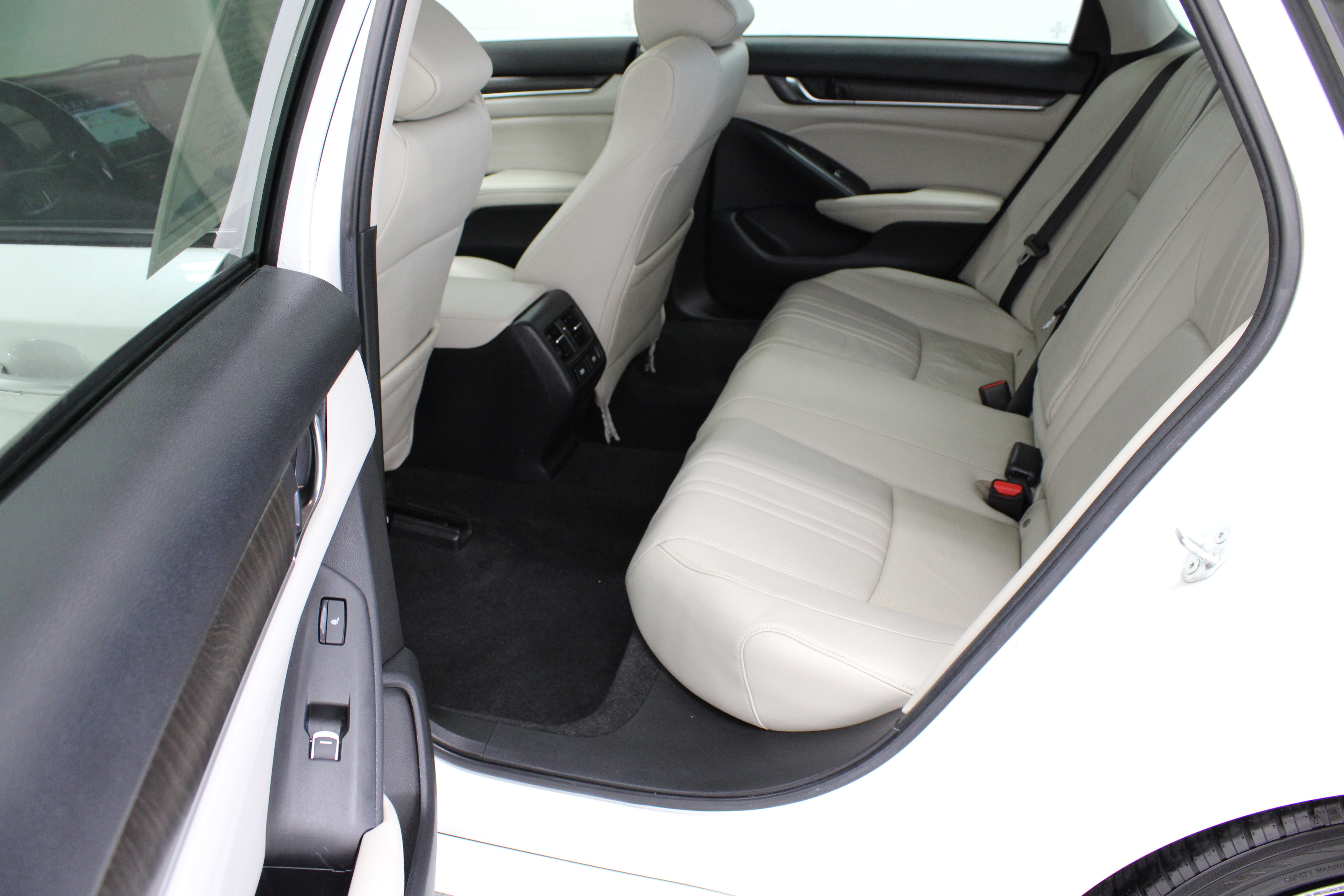 Used 2021 Honda Accord Touring image 33
