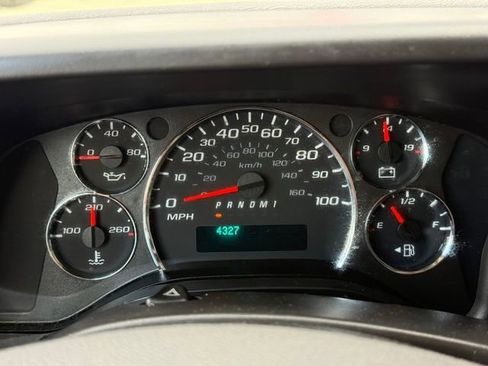 Used 2014 Chevrolet Express 2500 RWD image 21