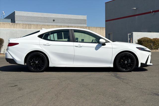 Certified 2025 Toyota Camry SE FWD image 6