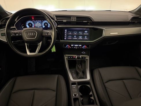 Used 2023 Audi Q3 2.0T Premium w/ 19" Wheel Package AWD/4WD image 16