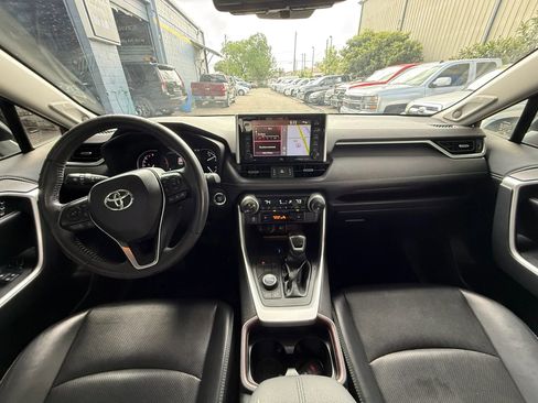 Used 2019 Toyota RAV4 Limited w/ Advanced Technology Package AWD/4WD image 9