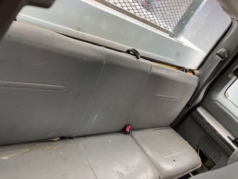 Used 2004 Ford F350 XL image 12