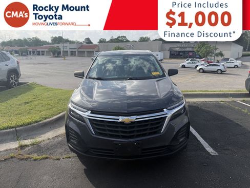 Used 2022 Chevrolet Equinox LS w/ Driver Confidence II Package image 2