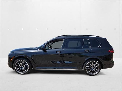Used 2026 BMW X7 M60i w/ Climate Comfort Package AWD/4WD image 5