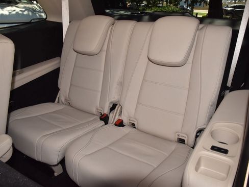 Used 2021 Mercedes-Benz GLS 450 4MATIC image 15