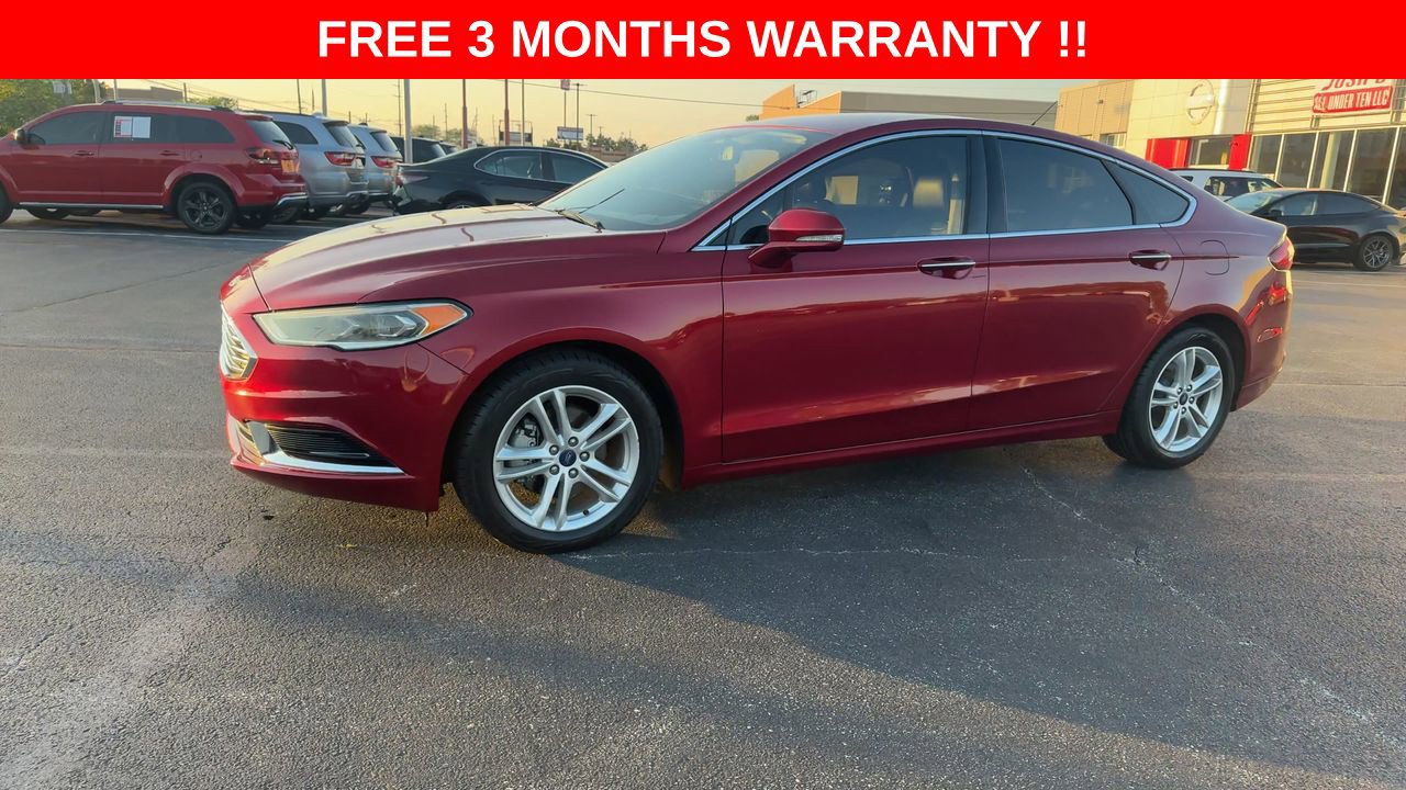 Used 2018 Ford Fusion SE w/ Fusion SE Technology Package FWD image 4