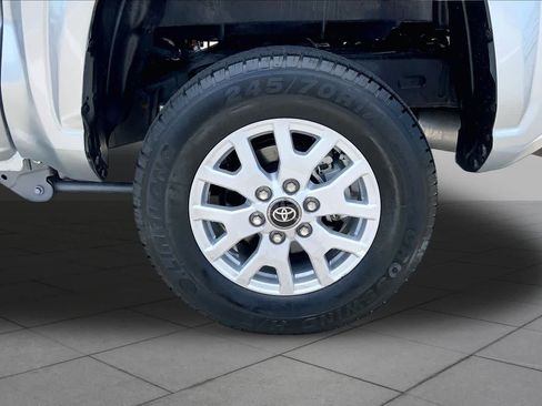 Used 2025 Toyota Tacoma SR5 AWD/4WD image 11