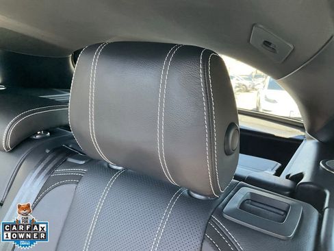 Used 2018 Land Rover Range Rover Velar R-Dynamic SE AWD/4WD image 30