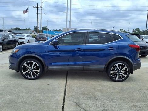 Used 2018 Nissan Rogue Sport SL w/ SL Premium Package FWD image 9