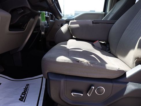 Used 2015 Ford F150 XLT w/ Equipment Group 302A Luxury AWD/4WD image 11