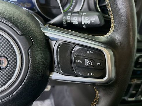 Used 2023 Jeep Wrangler Unlimited Sahara AWD/4WD image 21