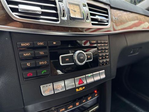 Used 2014 Mercedes-Benz E 350 4MATIC Sedan image 14
