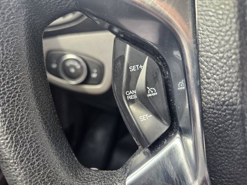 Used 2022 Ford Transit Connect XL image 55