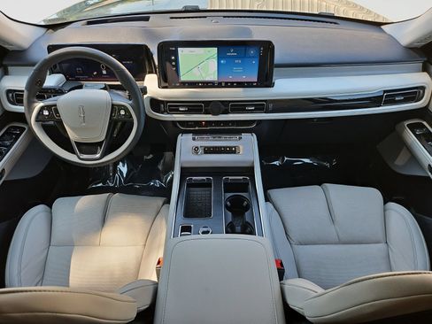 Used 2025 Lincoln Aviator Reserve w/ Equipment Group 201A AWD/4WD image 10