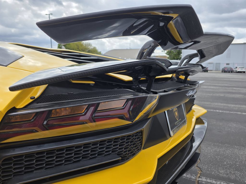Used 2018 Lamborghini Aventador S AWD/4WD image 13