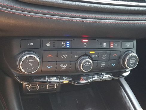 Used 2023 Dodge Durango R/T AWD/4WD image 18