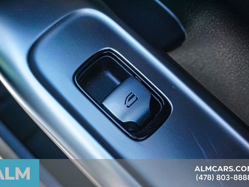 Used 2025 Mercedes-Benz C 300 Sedan image 53