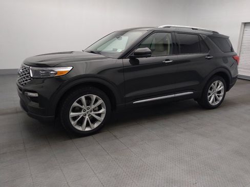 Used 2022 Ford Explorer Platinum w/ Equipment Group 601A AWD/4WD image 2