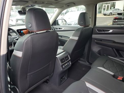 New 2026 Volkswagen Atlas Peak Edition image 12