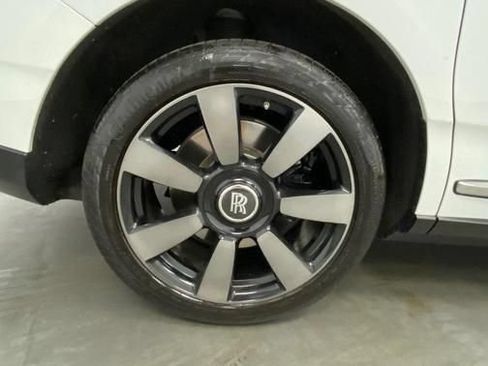 Used 2019 Rolls-Royce Cullinan AWD/4WD image 17