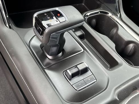 Used 2024 GMC Sierra 1500 AT4X AWD/4WD image 19