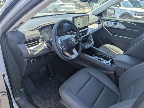 New 2026 Ford Explorer Active w/ Active Comfort Package AWD/4WD image 13