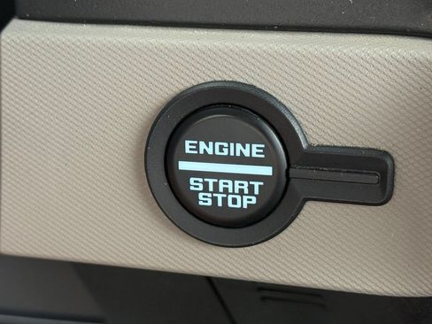 Used 2023 Ford Bronco Wildtrak AWD/4WD image 11