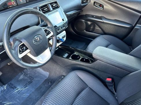 Used 2017 Toyota Prius Prime Plus FWD image 9