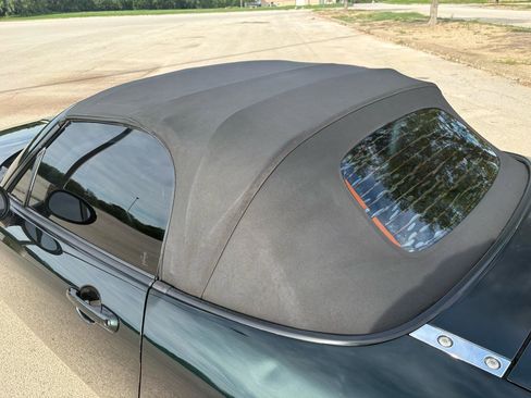 Used 2007 MAZDA MX-5 Miata Touring RWD image 46