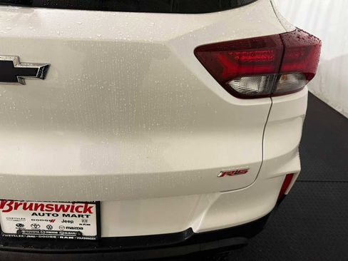 Used 2023 Chevrolet TrailBlazer RS w/ Sun and Liftgate Package image 18