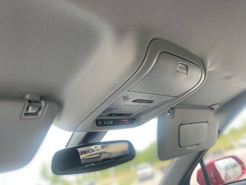 Used 2019 Chevrolet Blazer LT FWD image 29