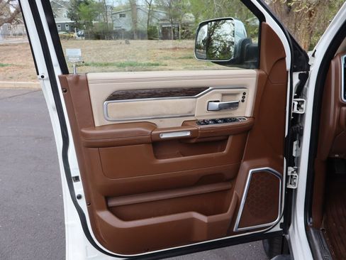 Used 2019 RAM 2500 Laramie image 23