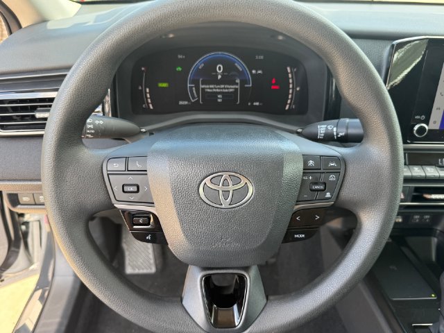 Used 2026 Toyota Camry LE w/ Convenience Package FWD image 13